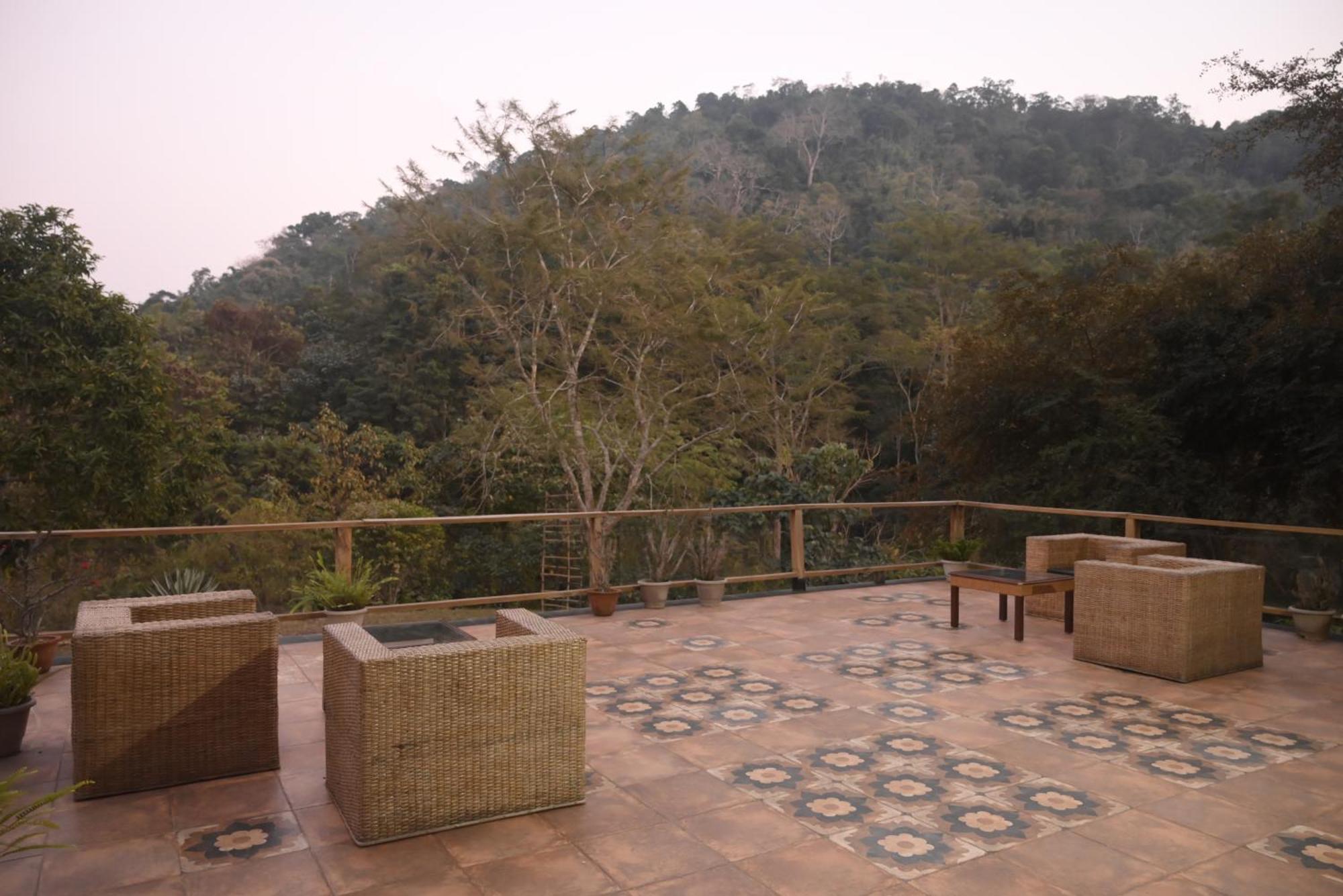 Landmark Woods Hotel Kaziranga Exterior photo